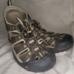 KEEN Clearwater CNX Mens US 11.5